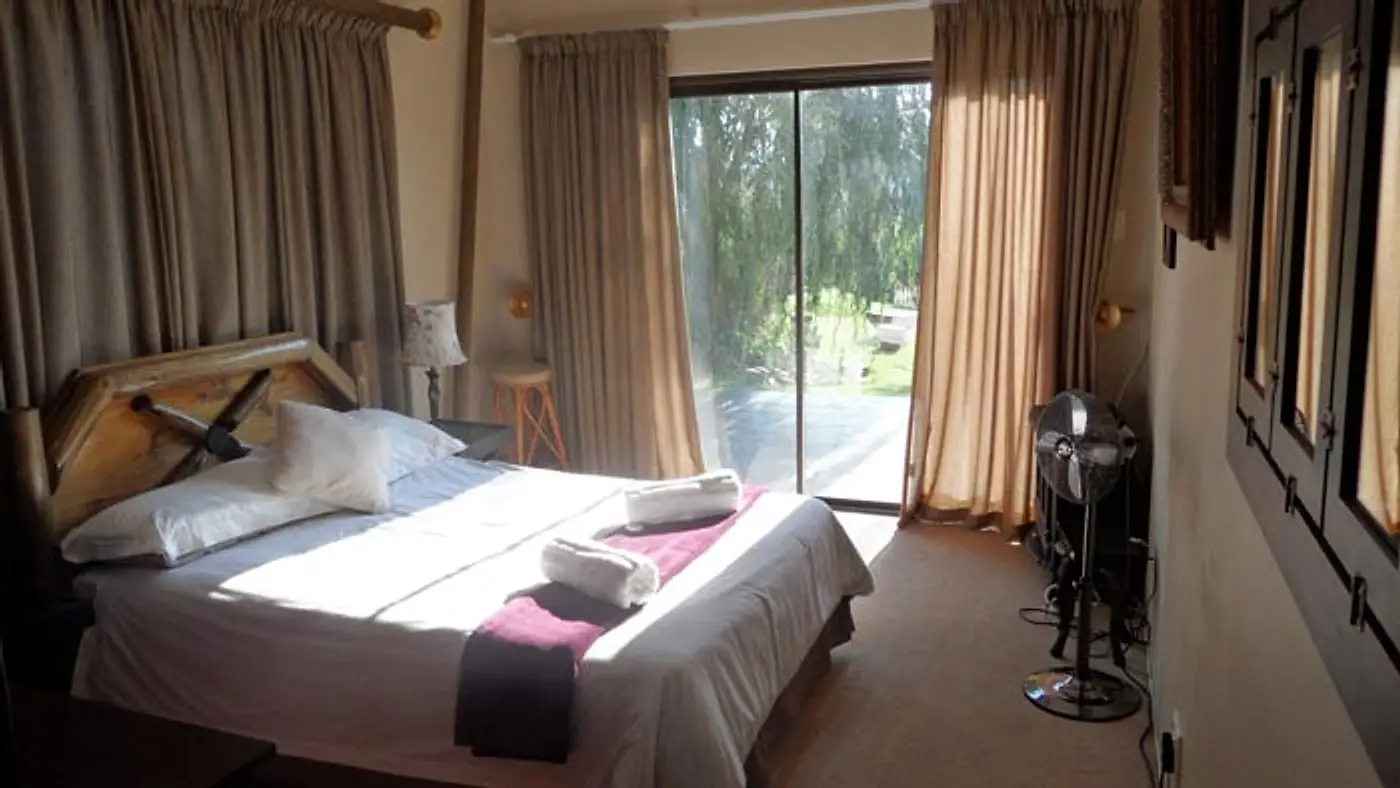 Manor Room 2