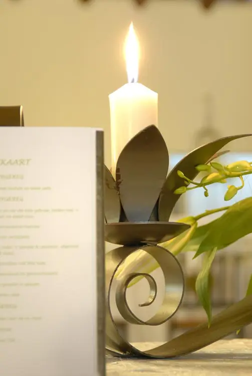 A Multi Styl table centrepiece